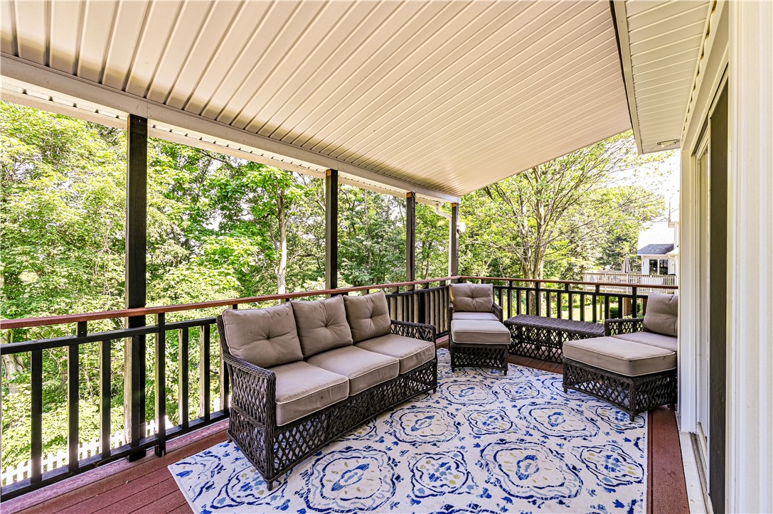 Hempfield Twp, Pennsylvania 15601, United States, 5 Bedrooms Bedrooms, ,4 BathroomsBathrooms,Residential,Pending,182230