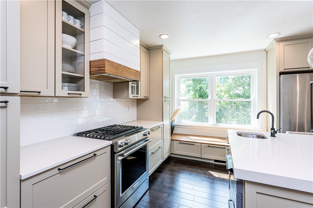 Hempfield Twp, Pennsylvania 15601, United States, 5 Bedrooms Bedrooms, ,4 BathroomsBathrooms,Residential,Pending,182230