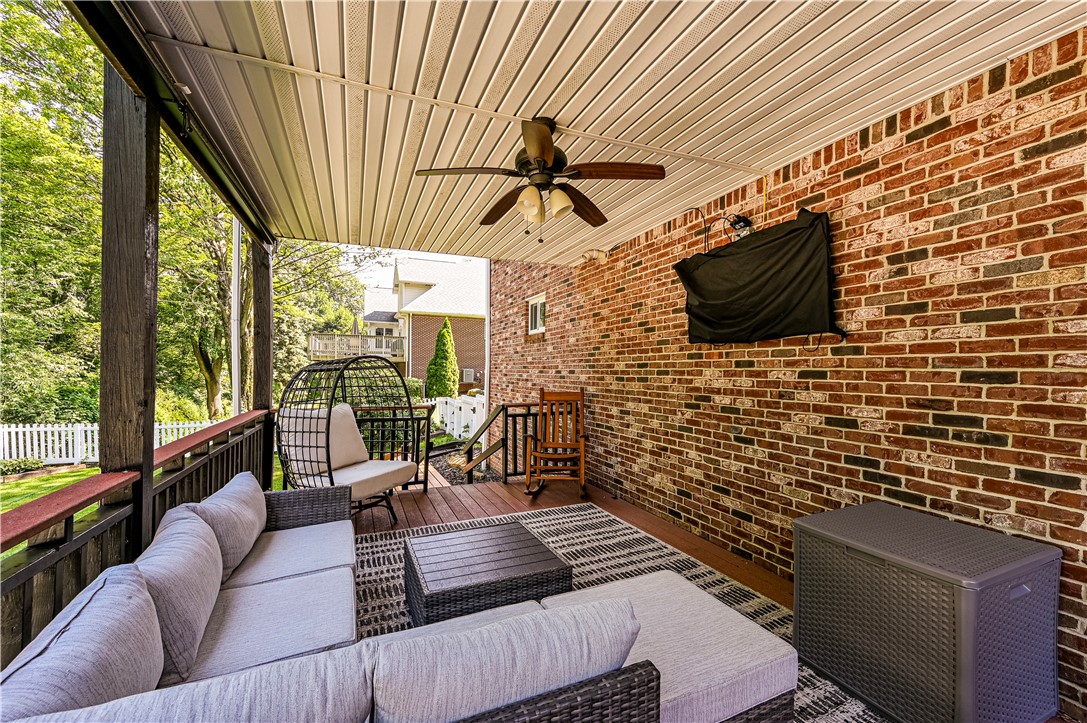 Hempfield Twp, Pennsylvania 15601, United States, 5 Bedrooms Bedrooms, ,4 BathroomsBathrooms,Residential,Pending,182230