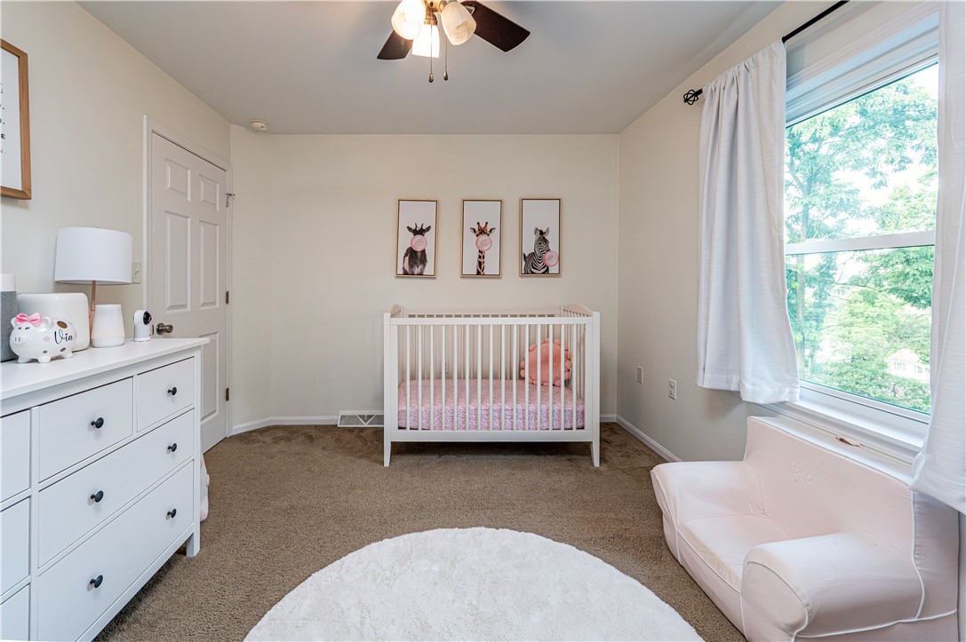 Hempfield Twp, Pennsylvania 15601, United States, 5 Bedrooms Bedrooms, ,4 BathroomsBathrooms,Residential,Pending,182230