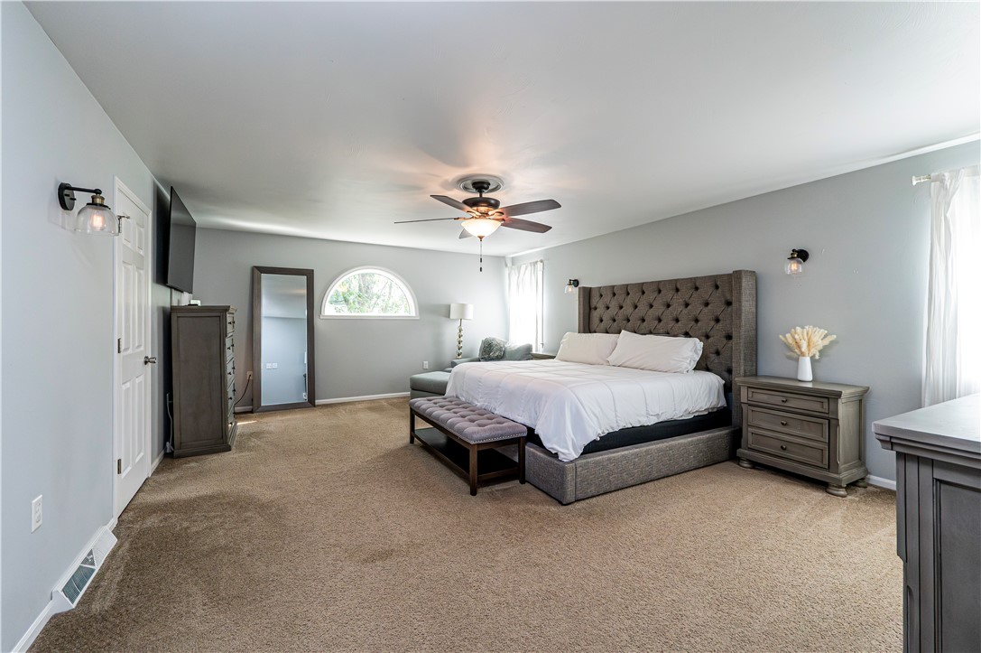 Hempfield Twp, Pennsylvania 15601, United States, 5 Bedrooms Bedrooms, ,4 BathroomsBathrooms,Residential,Pending,182230