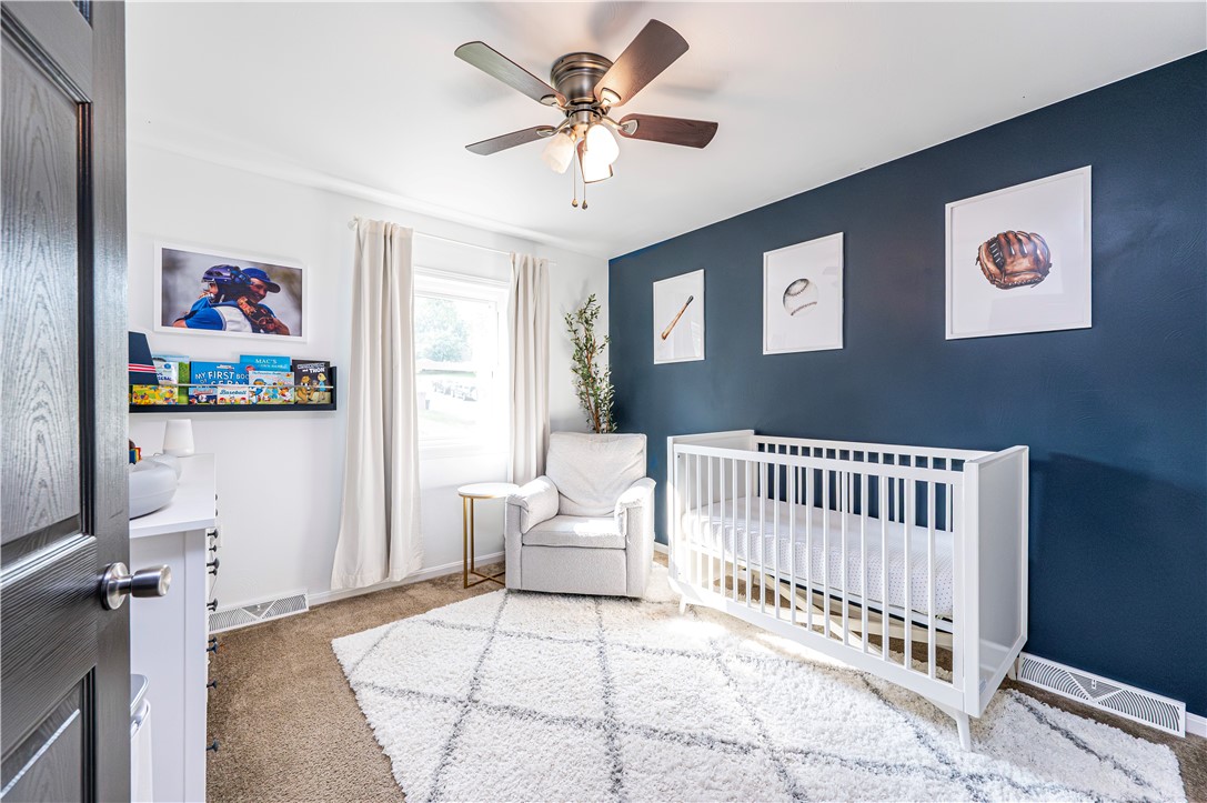 Hempfield Twp, Pennsylvania 15601, United States, 5 Bedrooms Bedrooms, ,4 BathroomsBathrooms,Residential,Pending,182230