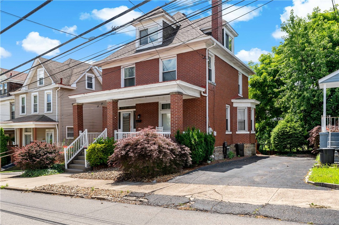 628 Library Ave