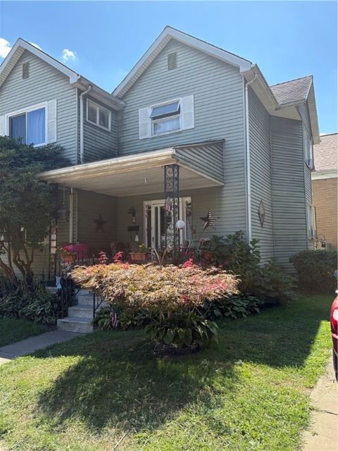 Photo of 92 Walnut St, Natrona Heights, PA 15065 (MLS # 1725163)
