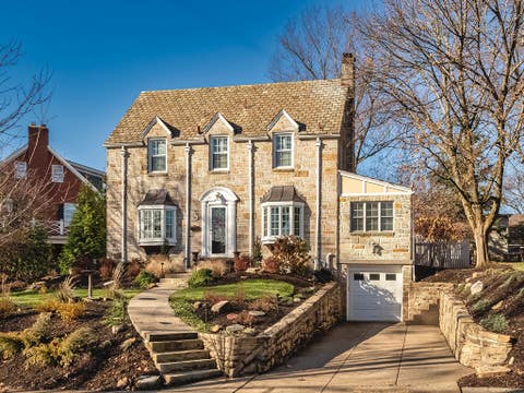 Photo for 130 Altadena Drive