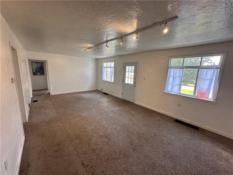 Penn Twp - But, Pennsylvania 16002, United States, ,Residential,Active,31158