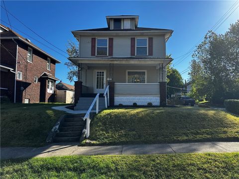 Photo of 1025 Dushane St, New Castle, PA 16101 (MLS # 1725041)