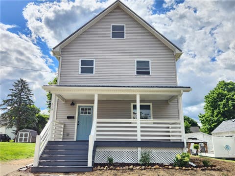 Photo for 810 Superior St