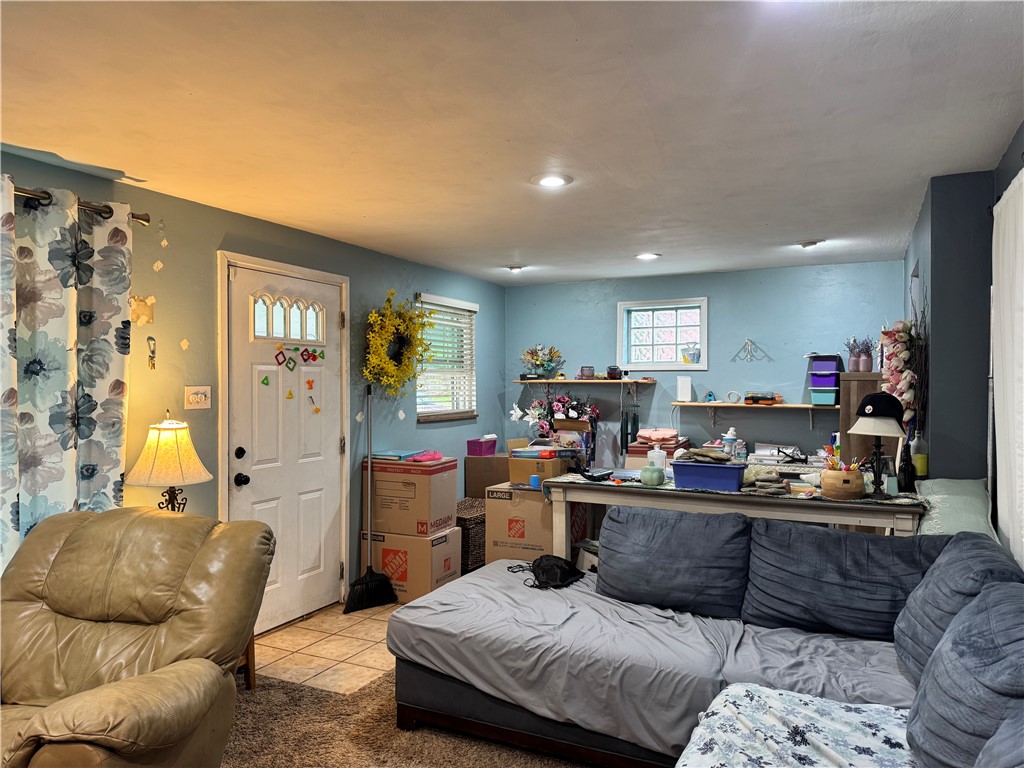 217 Livingston Rd