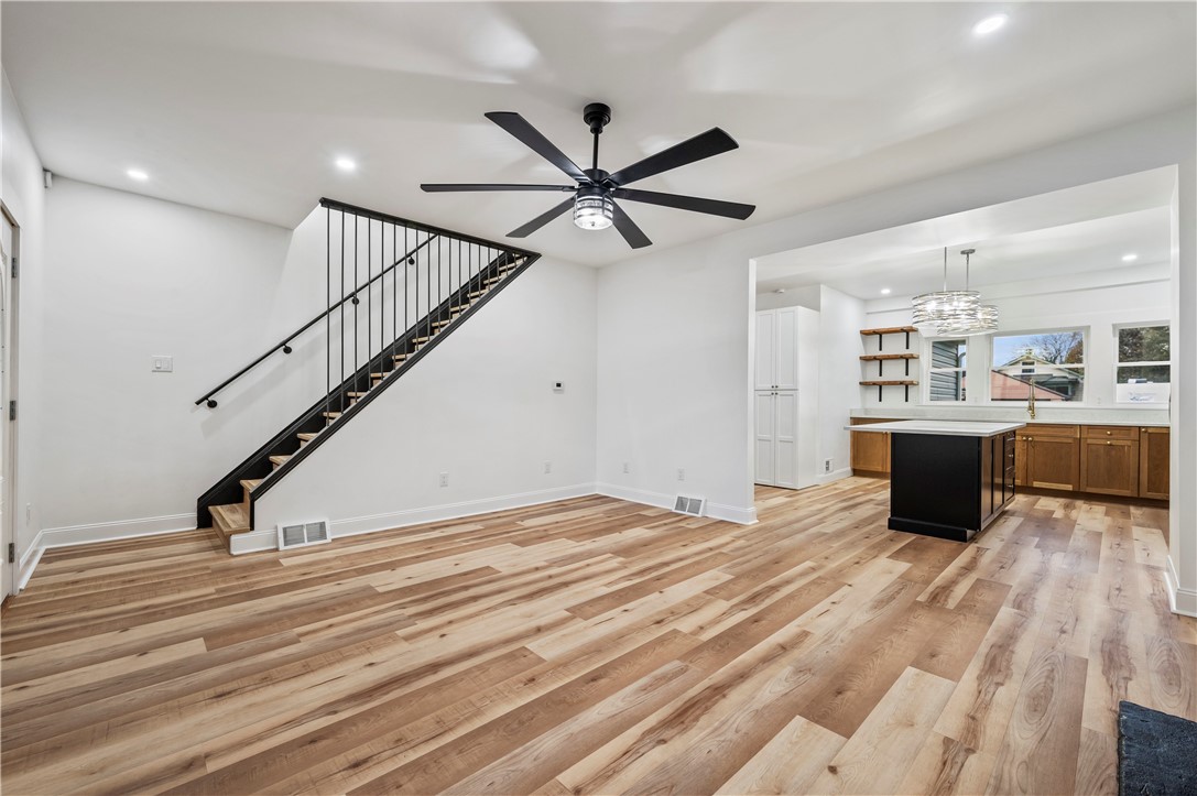 1103 Dallas Ave