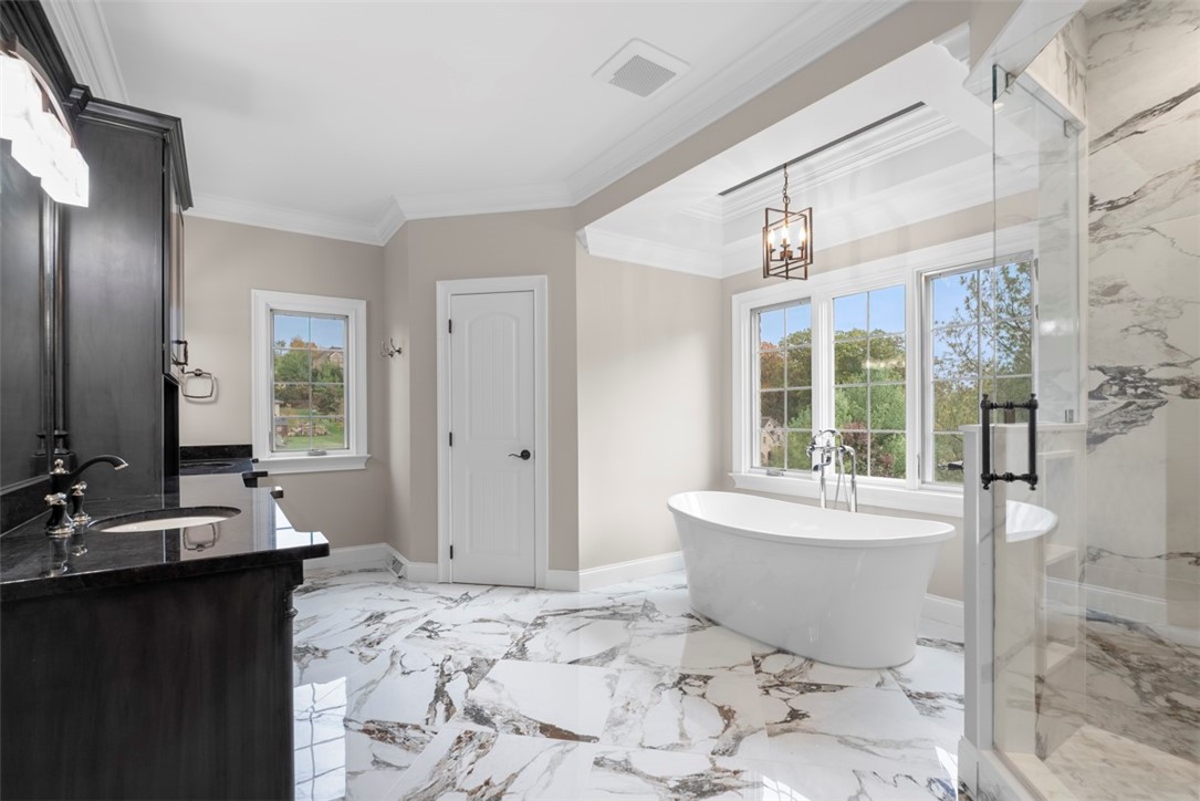 236 E Edgewood Dr
