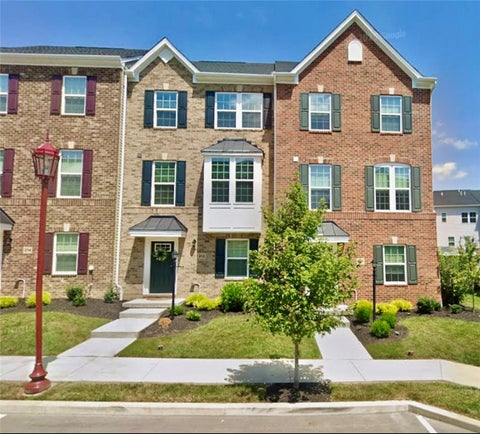 Photo of 212 Amon St, Cranberry Twp, PA 16066 (MLS # 1761190)