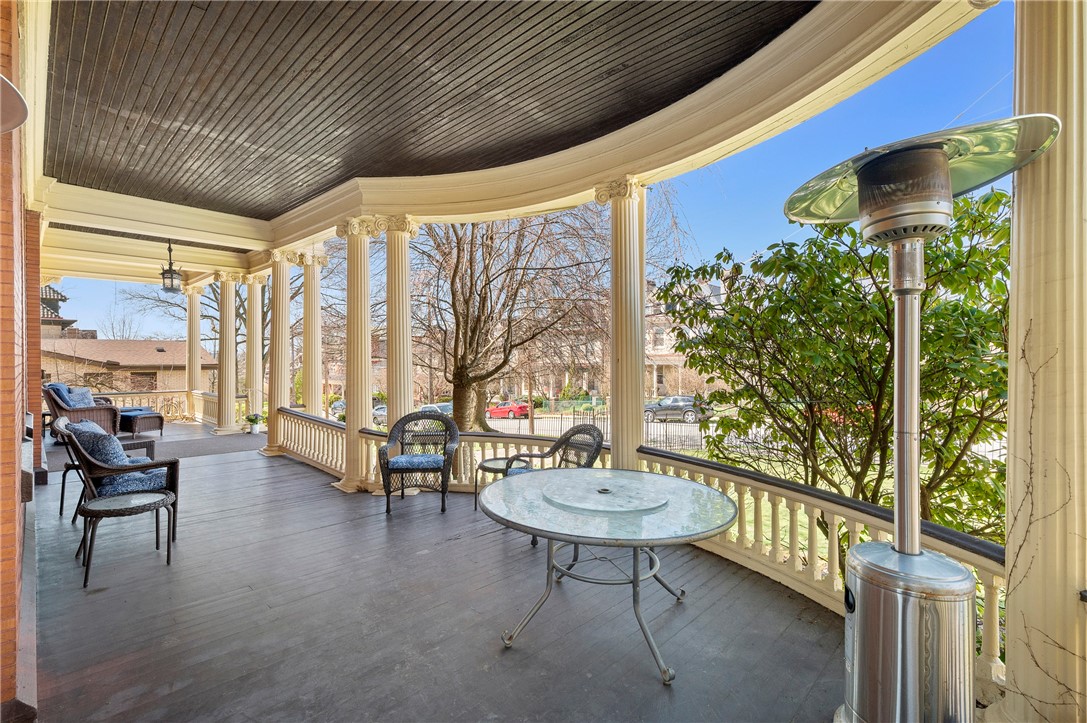 944 N Sheridan Avenue