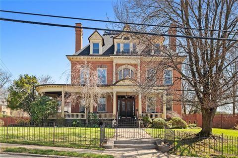 Photo of 944 N Sheridan Ave, Pittsburgh, PA 15206 (MLS # 1750186)