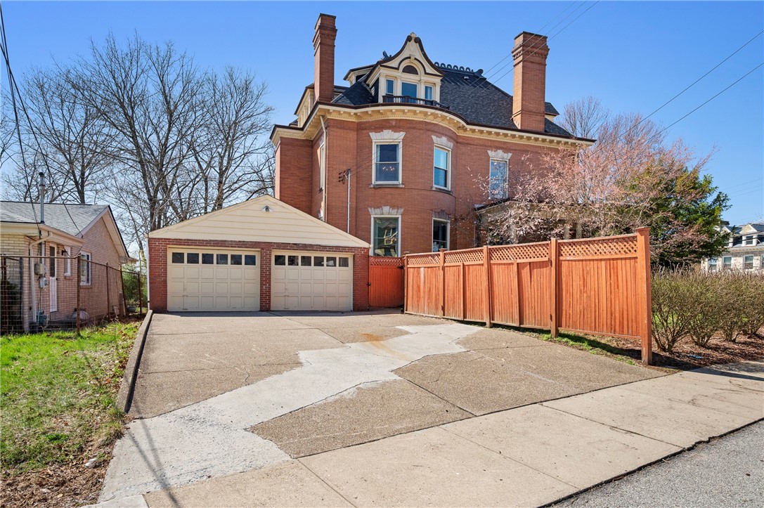 944 N Sheridan Avenue