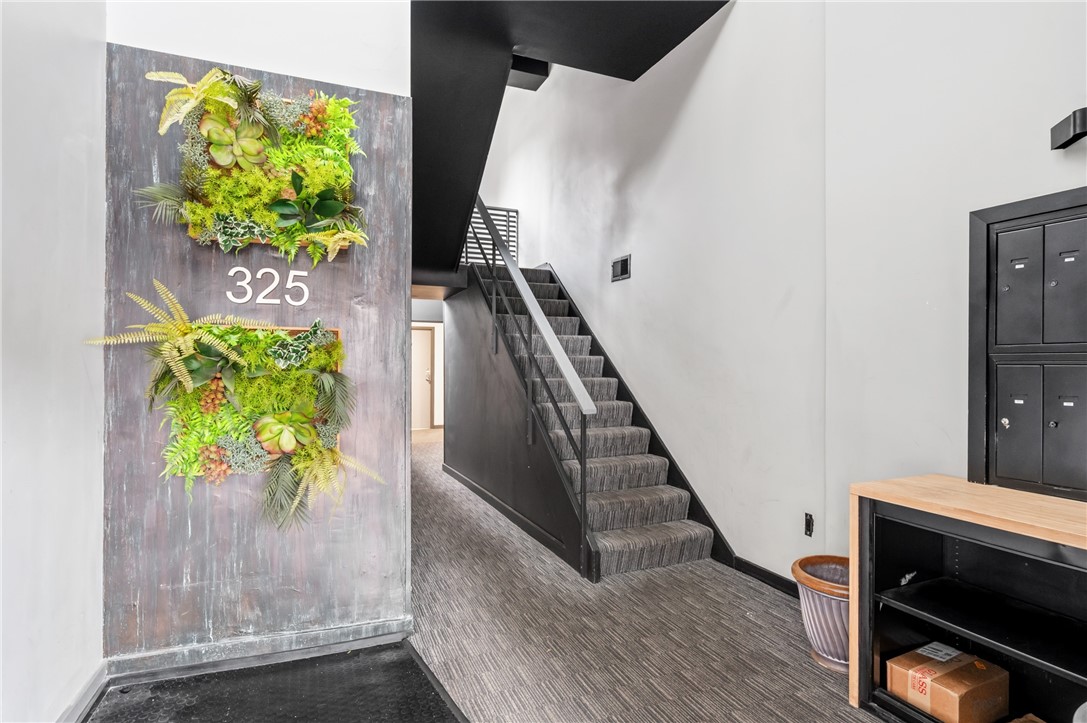 325 S Highland Ave 103