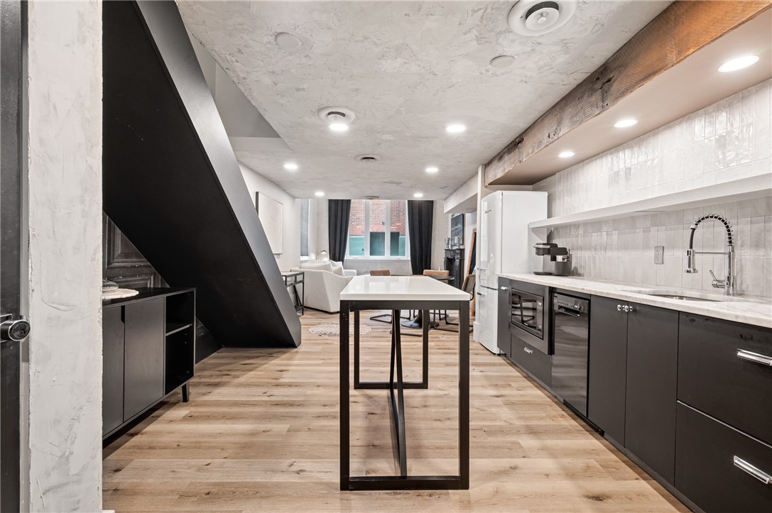 325 S Highland Ave 103