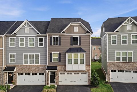 Photo of 4006 Crown Dr, South Park, PA 15129 (MLS # 1760534)