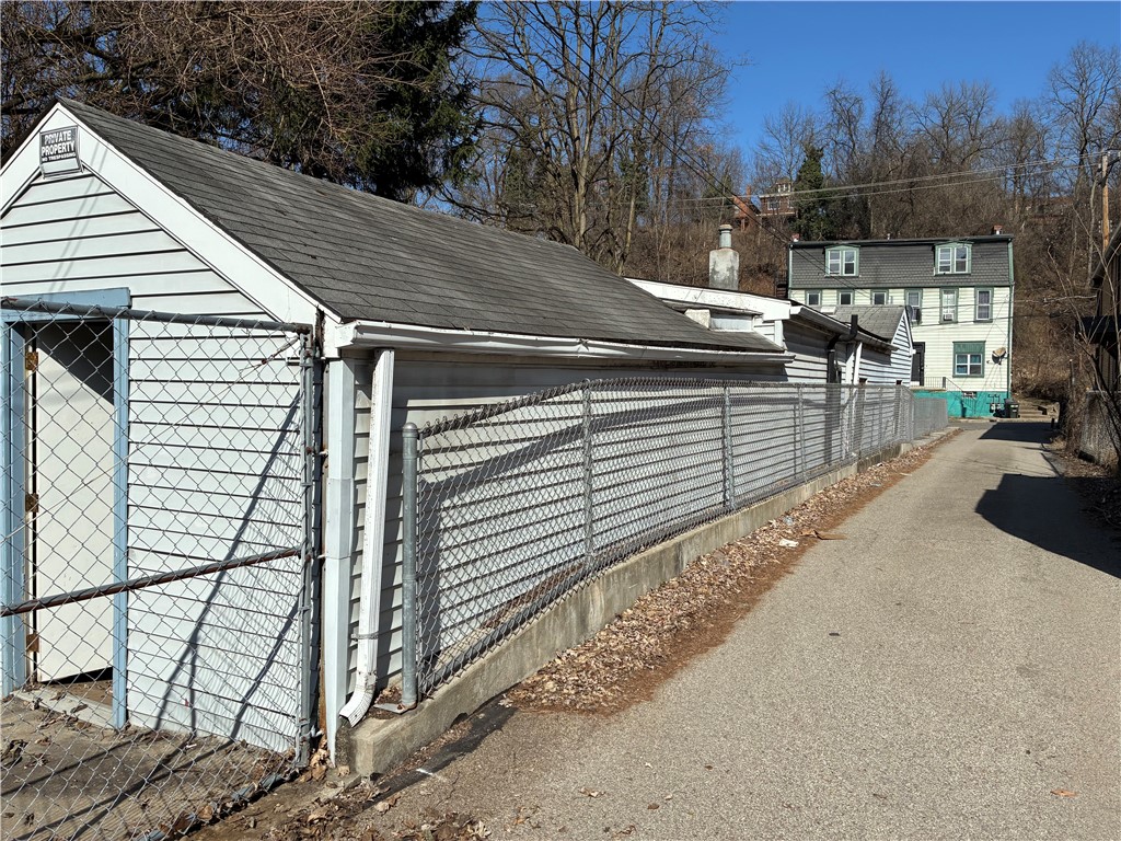 240 Flowers Ave Ave, Hazelwood, Pennsylvania image 16