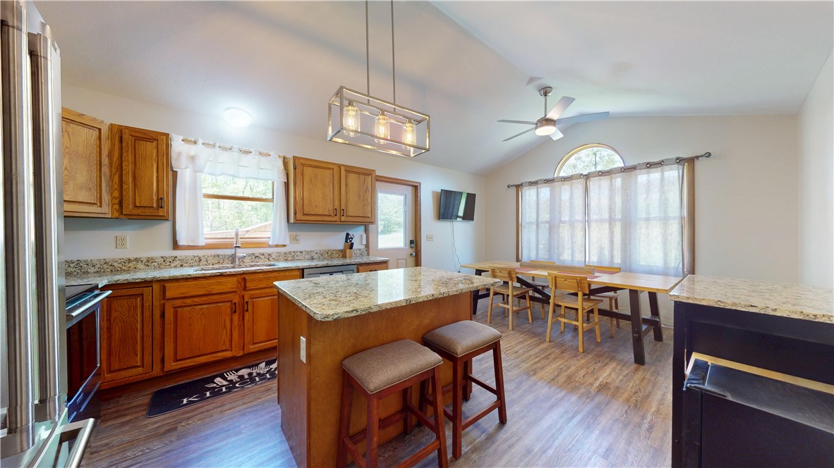 244 Moorehead Rd