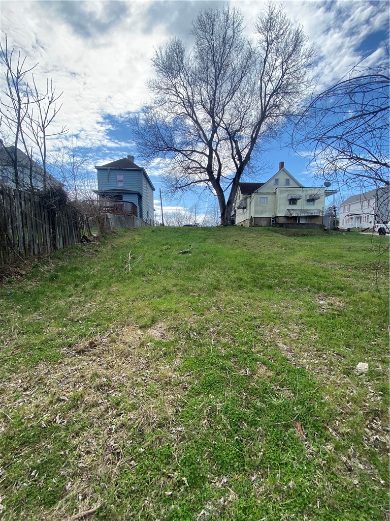547 Summit Ave