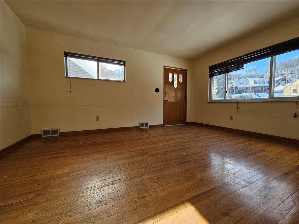 Etna, Pennsylvania 15223, United States, 3 Bedrooms Bedrooms, ,1 BathroomBathrooms,Residential,Active,13759