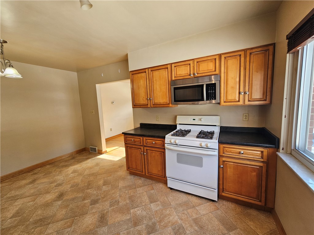 Etna, Pennsylvania 15223, United States, 3 Bedrooms Bedrooms, ,1 BathroomBathrooms,Residential,Active,13759