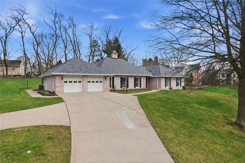 Photo of 1401 Field Club Ct, Pittsburgh, PA 15237 (MLS # 1745547)