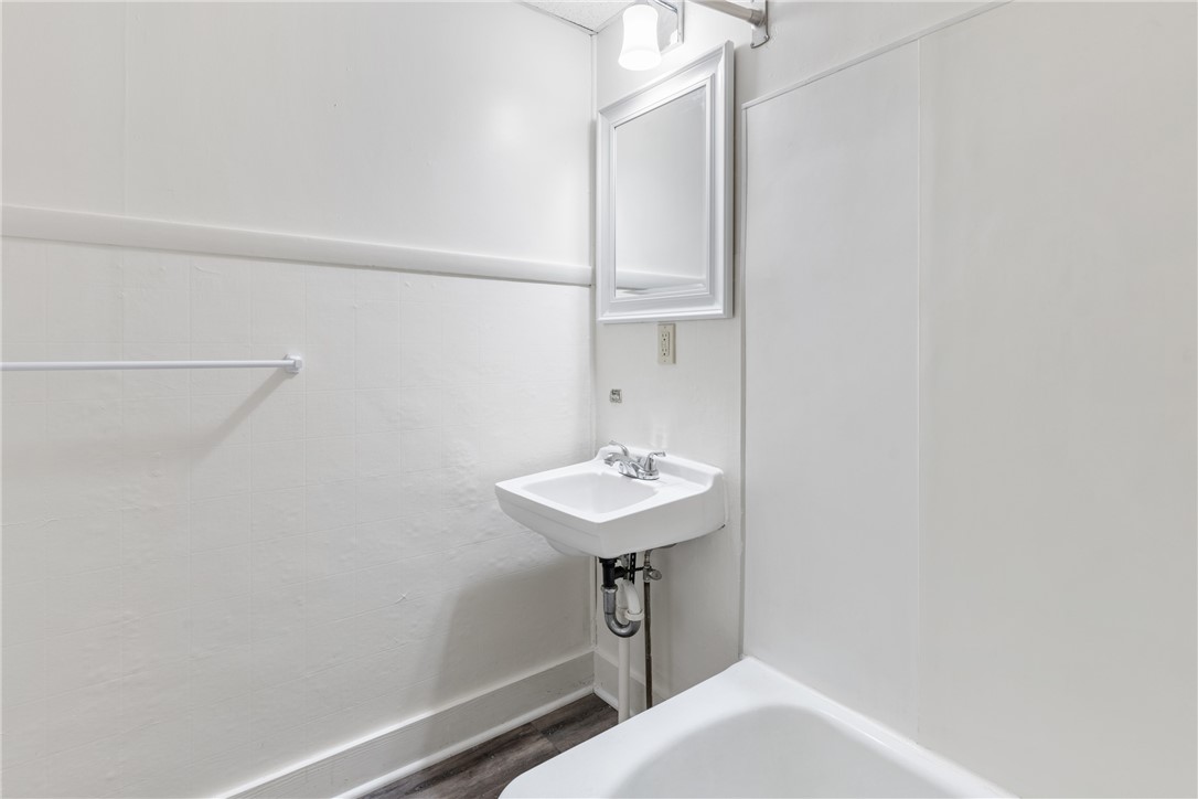 Zelienople Boro, Pennsylvania 16063, United States, 1 Bedroom Bedrooms, ,1 BathroomBathrooms,Residential,Active,165579