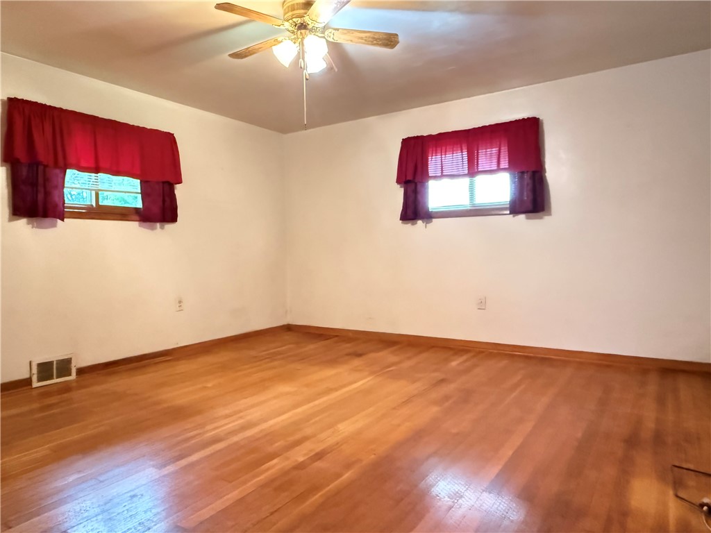 Sugar Grove Twp, Pennsylvania 16125, United States, 3 Bedrooms Bedrooms, ,2 BathroomsBathrooms,Residential,Active,153836