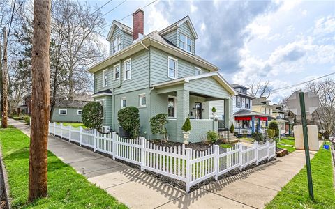 Photo of 432 Mellon Ave, Baden, PA 15005 (MLS # 1747315)