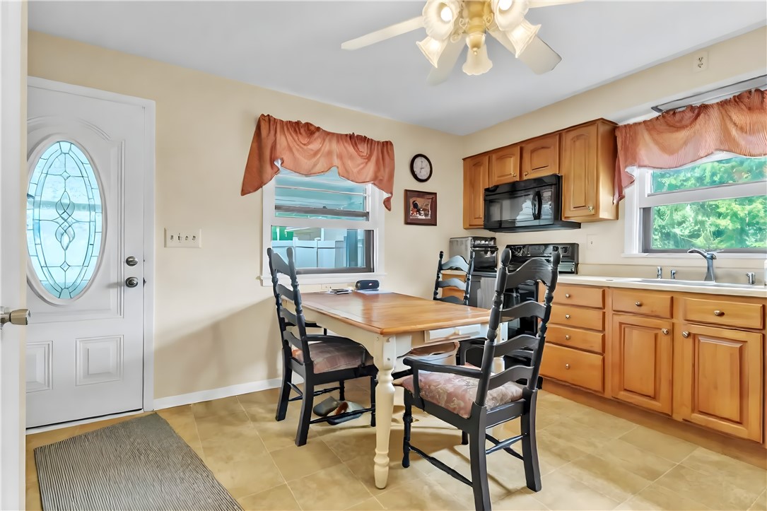 Penn Twp, Pennsylvania 16053, United States, 3 Bedrooms Bedrooms, ,2 BathroomsBathrooms,Residential,Active,185362