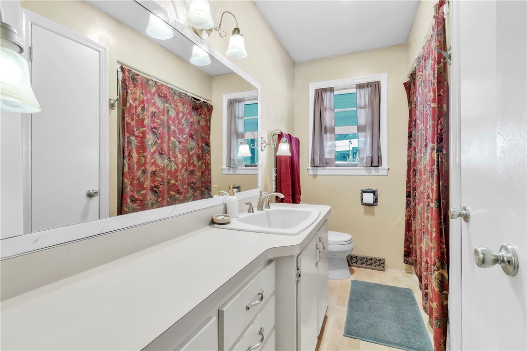 Penn Twp, Pennsylvania 16053, United States, 3 Bedrooms Bedrooms, ,2 BathroomsBathrooms,Residential,Active,185362