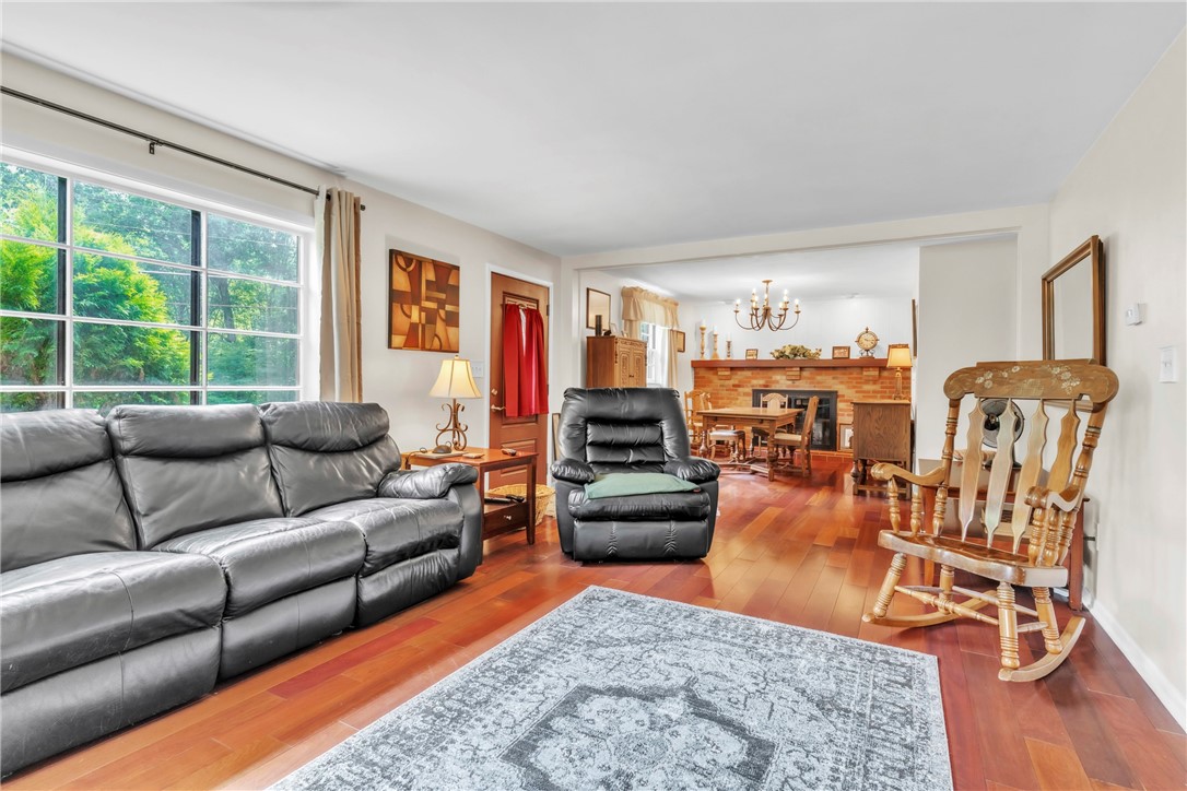 Penn Twp, Pennsylvania 16053, United States, 3 Bedrooms Bedrooms, ,2 BathroomsBathrooms,Residential,Active,185362