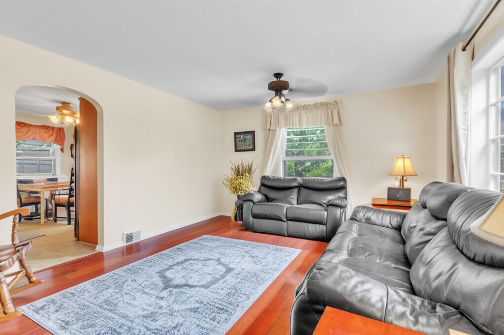 Penn Twp, Pennsylvania 16053, United States, 3 Bedrooms Bedrooms, ,2 BathroomsBathrooms,Residential,Active,185362