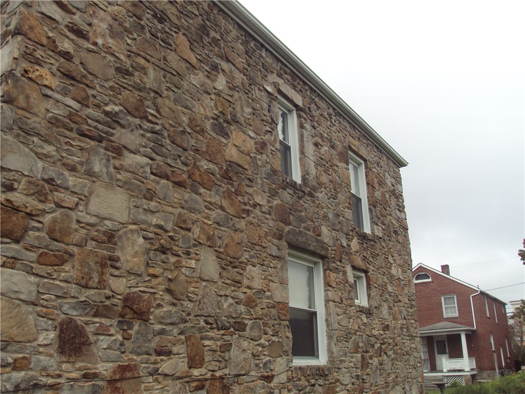 331 W Main St