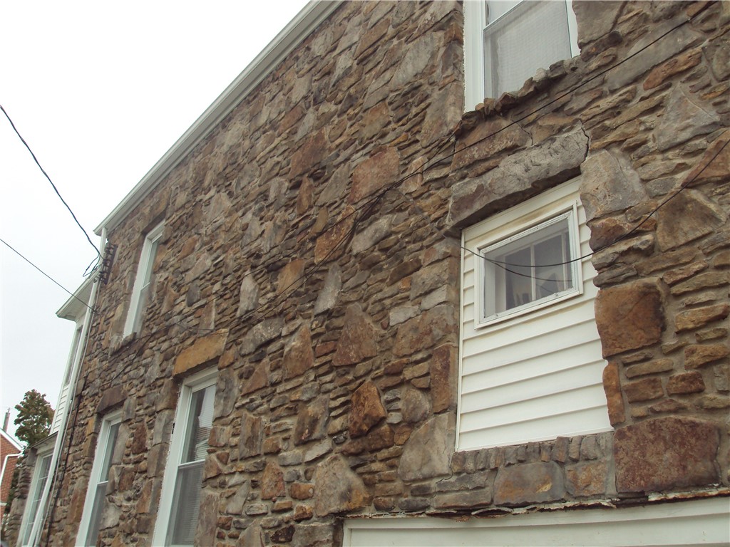 331 W Main St