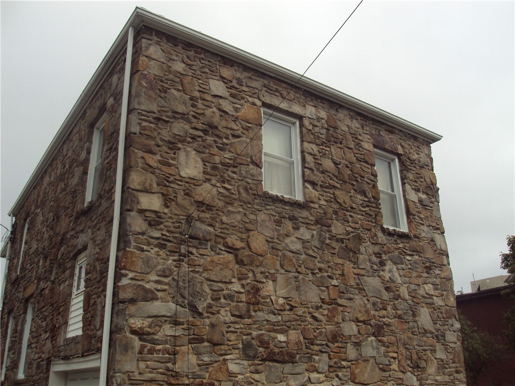 331 W Main St