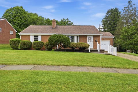 Homes For Sale - 2207 Ridgevue Ave Ave<br/> Beaver County, Aliquippa, PA 15001