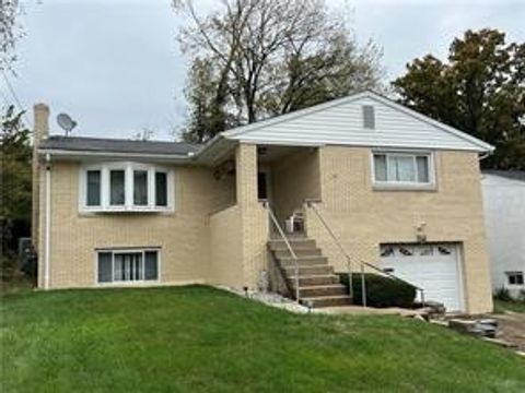 Photo of 5719 Keefe St, Pittsburgh, PA 15207 (MLS # 1735246)