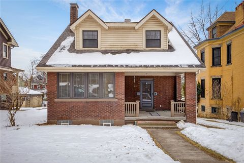 37 McMunn Ave Crafton PA 15205