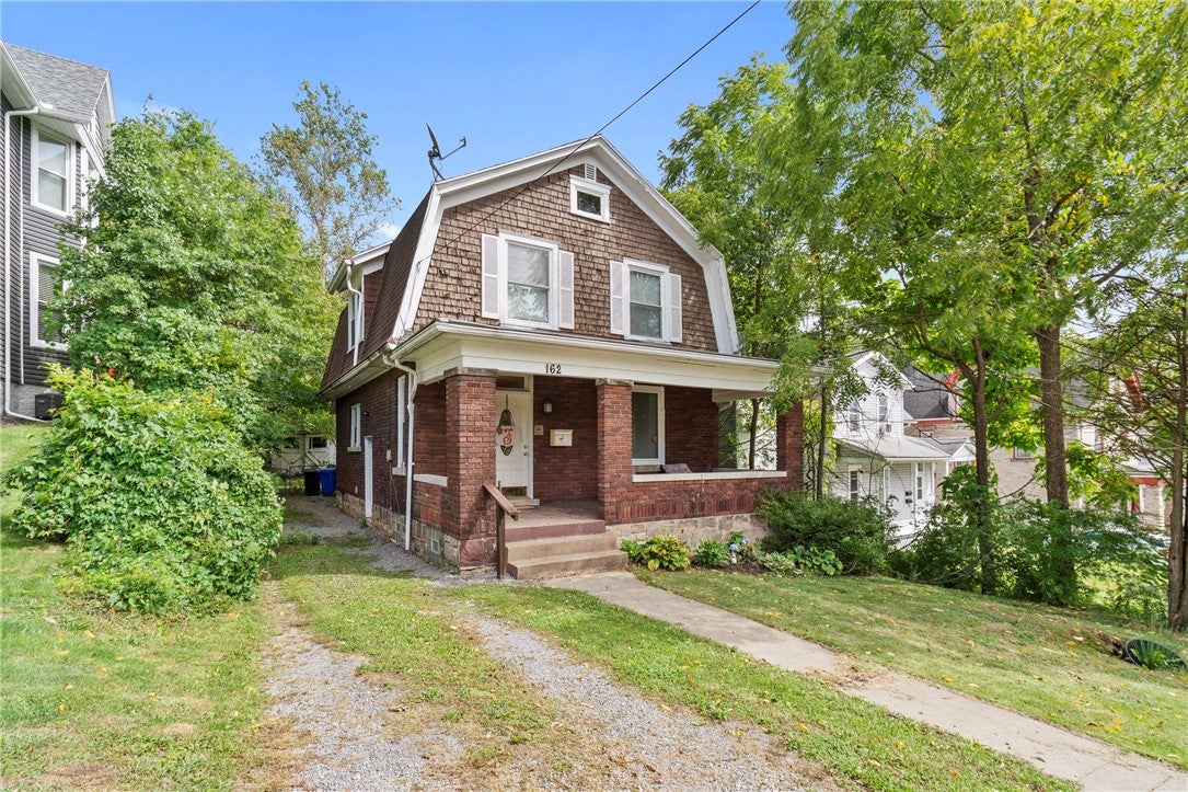 162 Oak St