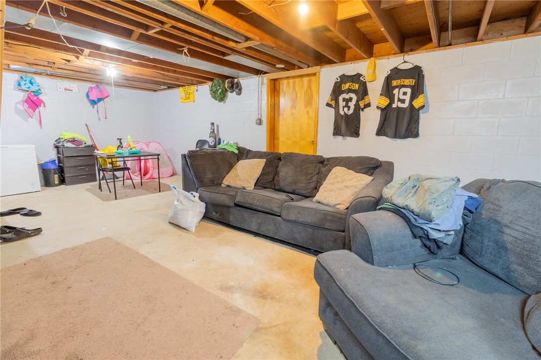 N Versailles, Pennsylvania 15137, United States, 3 Bedrooms Bedrooms, ,3 BathroomsBathrooms,Residential,Active,188105