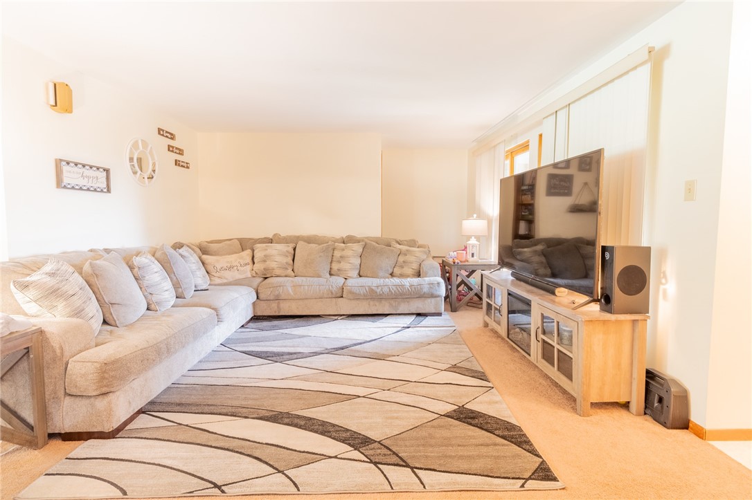 N Versailles, Pennsylvania 15137, United States, 3 Bedrooms Bedrooms, ,3 BathroomsBathrooms,Residential,Active,188105