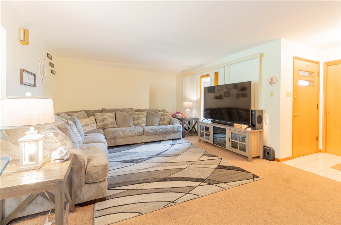 N Versailles, Pennsylvania 15137, United States, 3 Bedrooms Bedrooms, ,3 BathroomsBathrooms,Residential,Active,188105