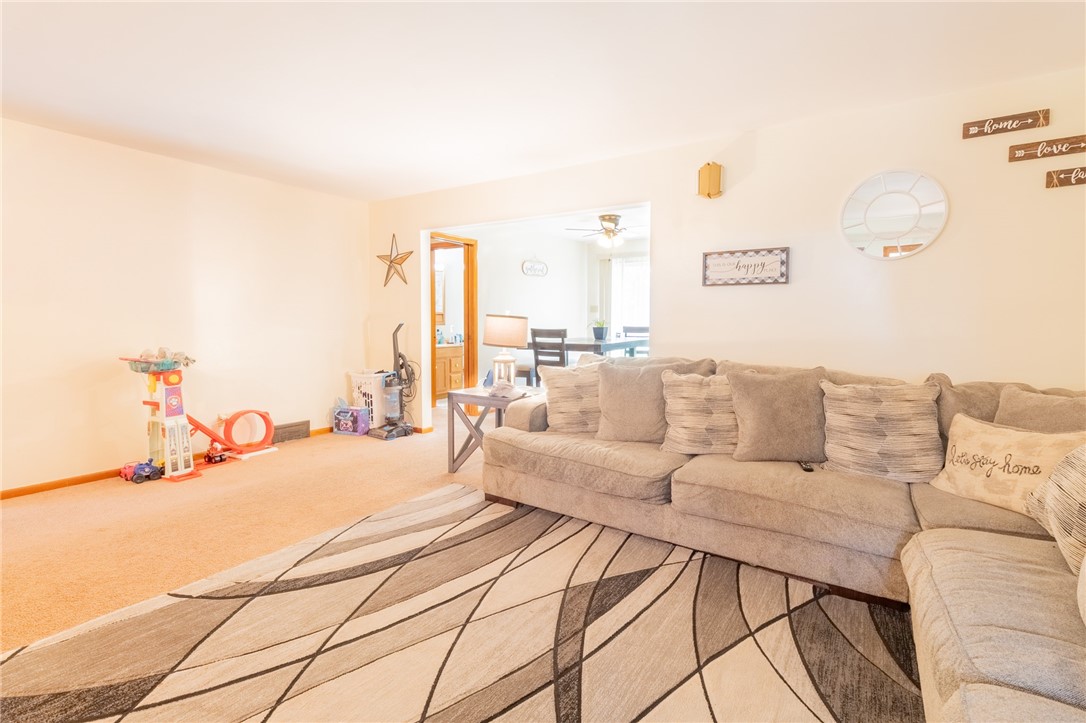 N Versailles, Pennsylvania 15137, United States, 3 Bedrooms Bedrooms, ,3 BathroomsBathrooms,Residential,Active,188105