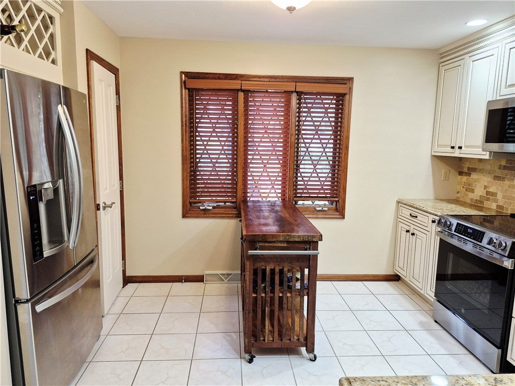 1589 Stone Mansion Dr