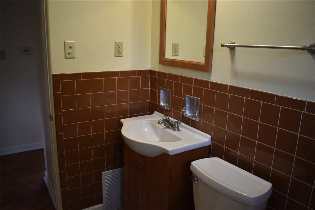 Canonsburg, Pennsylvania 15317, United States, 3 Bedrooms Bedrooms, ,2 BathroomsBathrooms,Residential,Contingent,126918