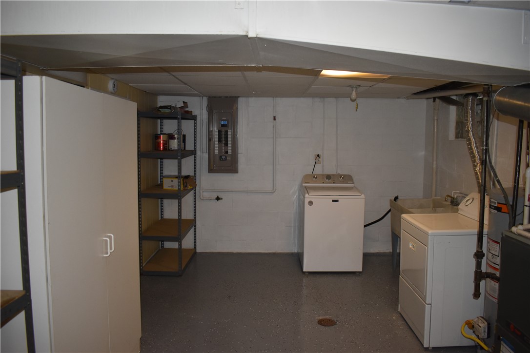 Canonsburg, Pennsylvania 15317, United States, 3 Bedrooms Bedrooms, ,2 BathroomsBathrooms,Residential,Contingent,126918