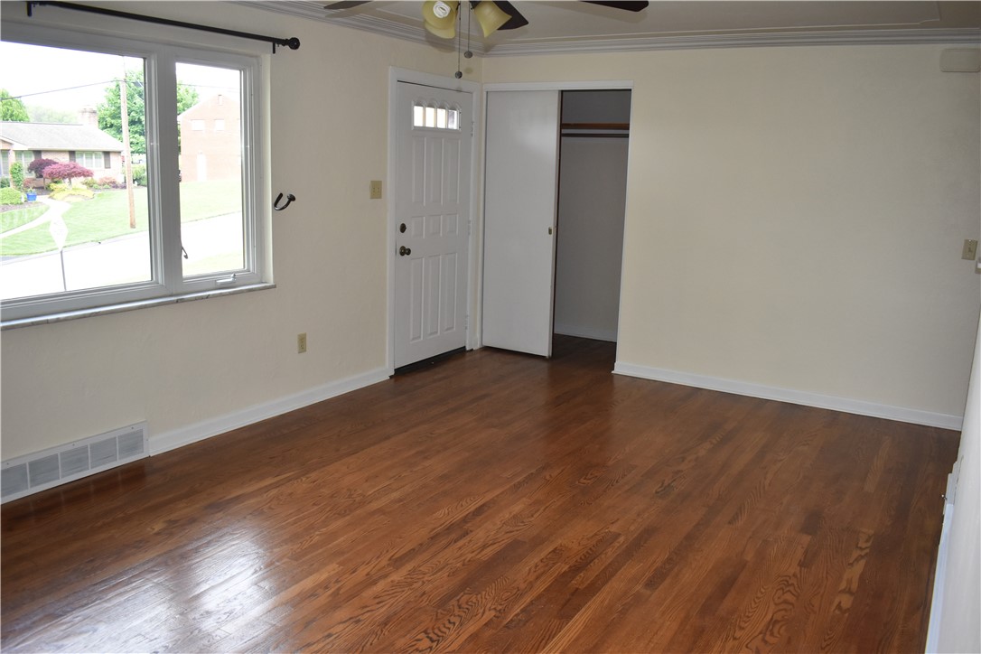 Canonsburg, Pennsylvania 15317, United States, 3 Bedrooms Bedrooms, ,2 BathroomsBathrooms,Residential,Contingent,126918